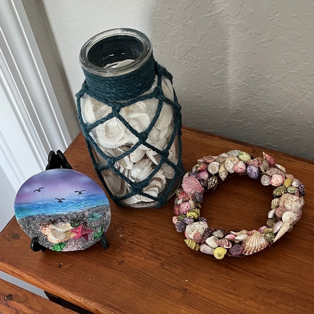 Coastal Decor Teal Rope-Wrapped Glass Filled with  Shells Mini Wreath & Painting